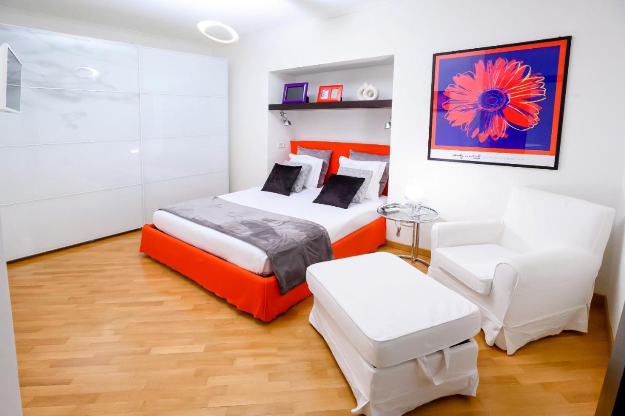 Nipare Suite - Dimore Partenopee Неаполь Экстерьер фото